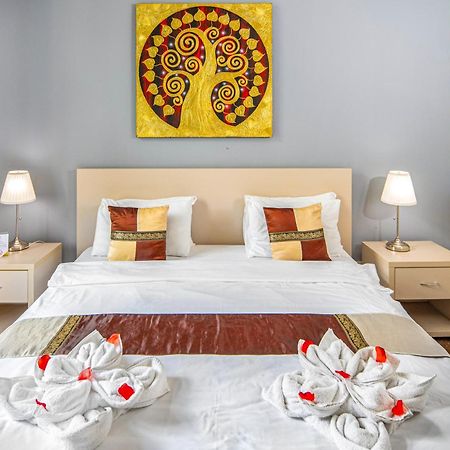 Andrassy Thai Hotel Budapest Ngoại thất bức ảnh