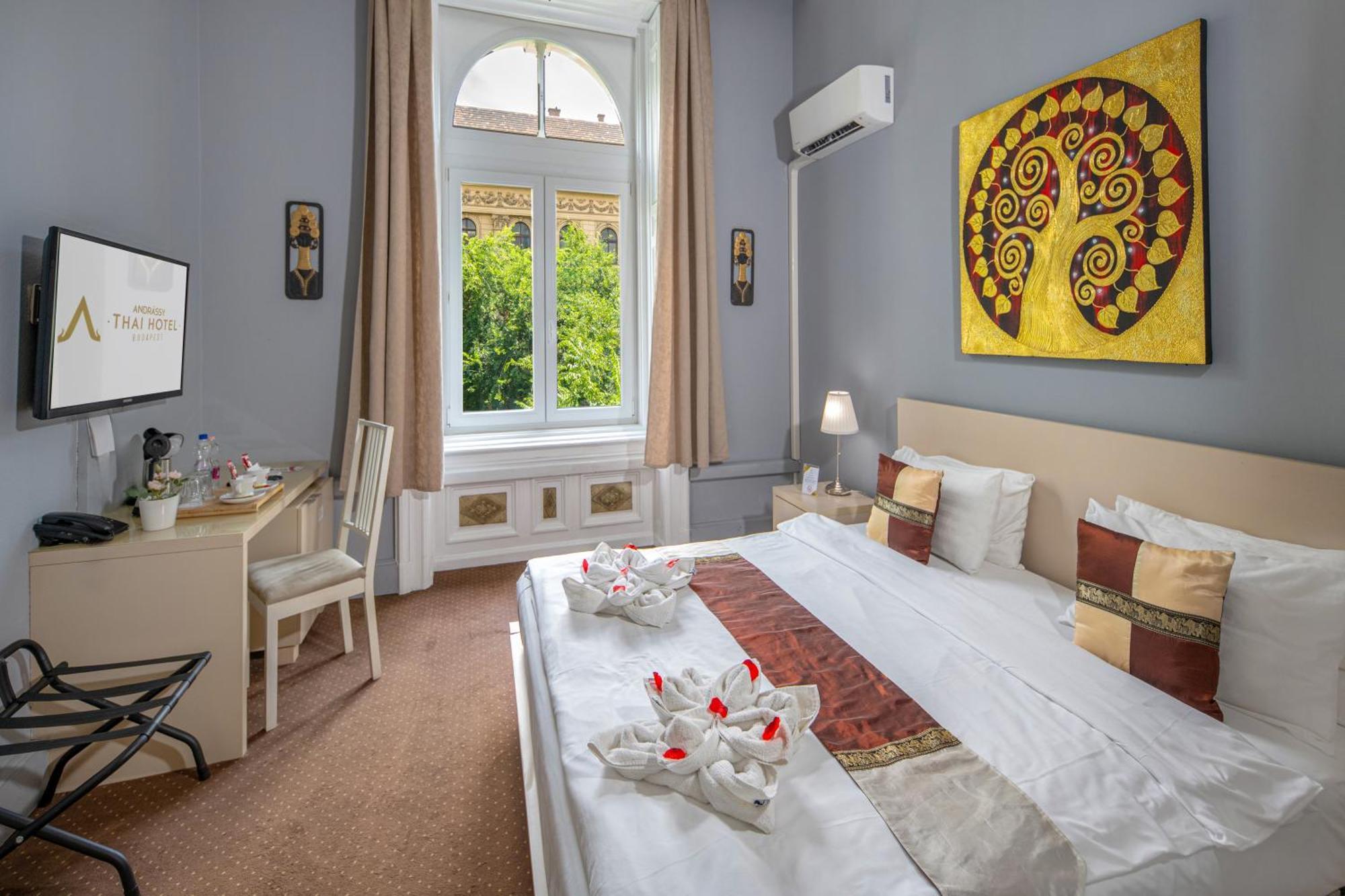 Andrassy Thai Hotel Budapest Ngoại thất bức ảnh