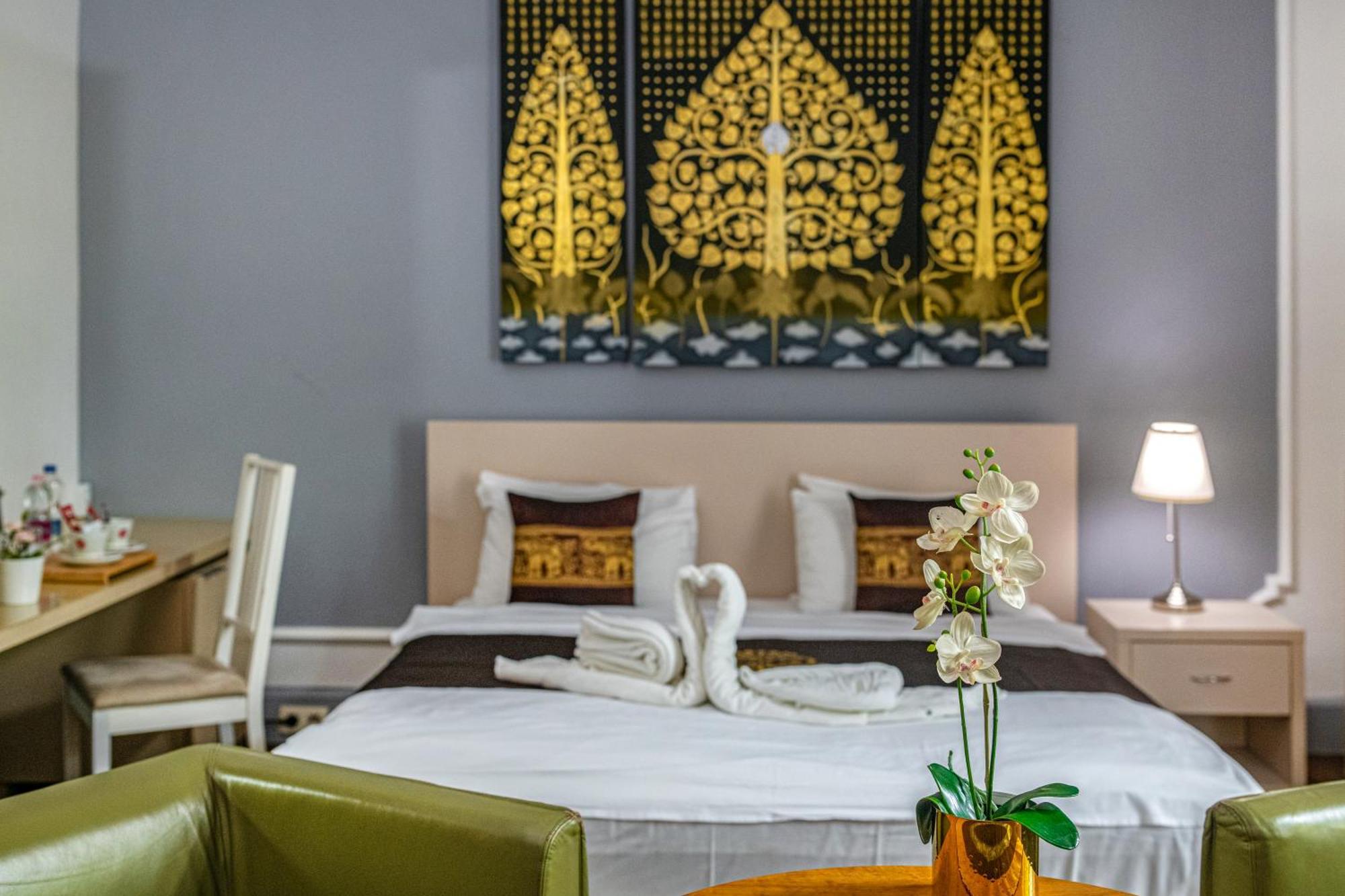 Andrassy Thai Hotel Budapest Ngoại thất bức ảnh
