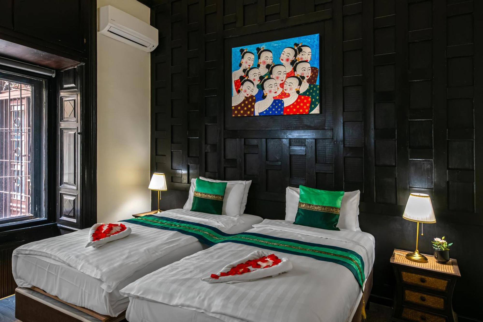 Andrassy Thai Hotel Budapest Ngoại thất bức ảnh