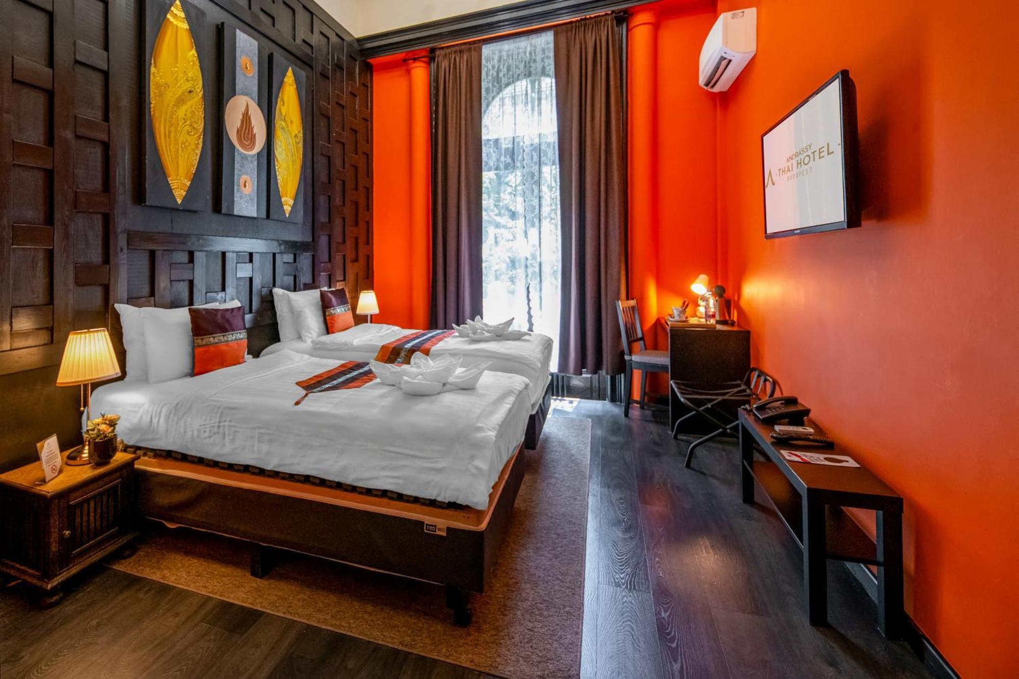Andrassy Thai Hotel Budapest Ngoại thất bức ảnh