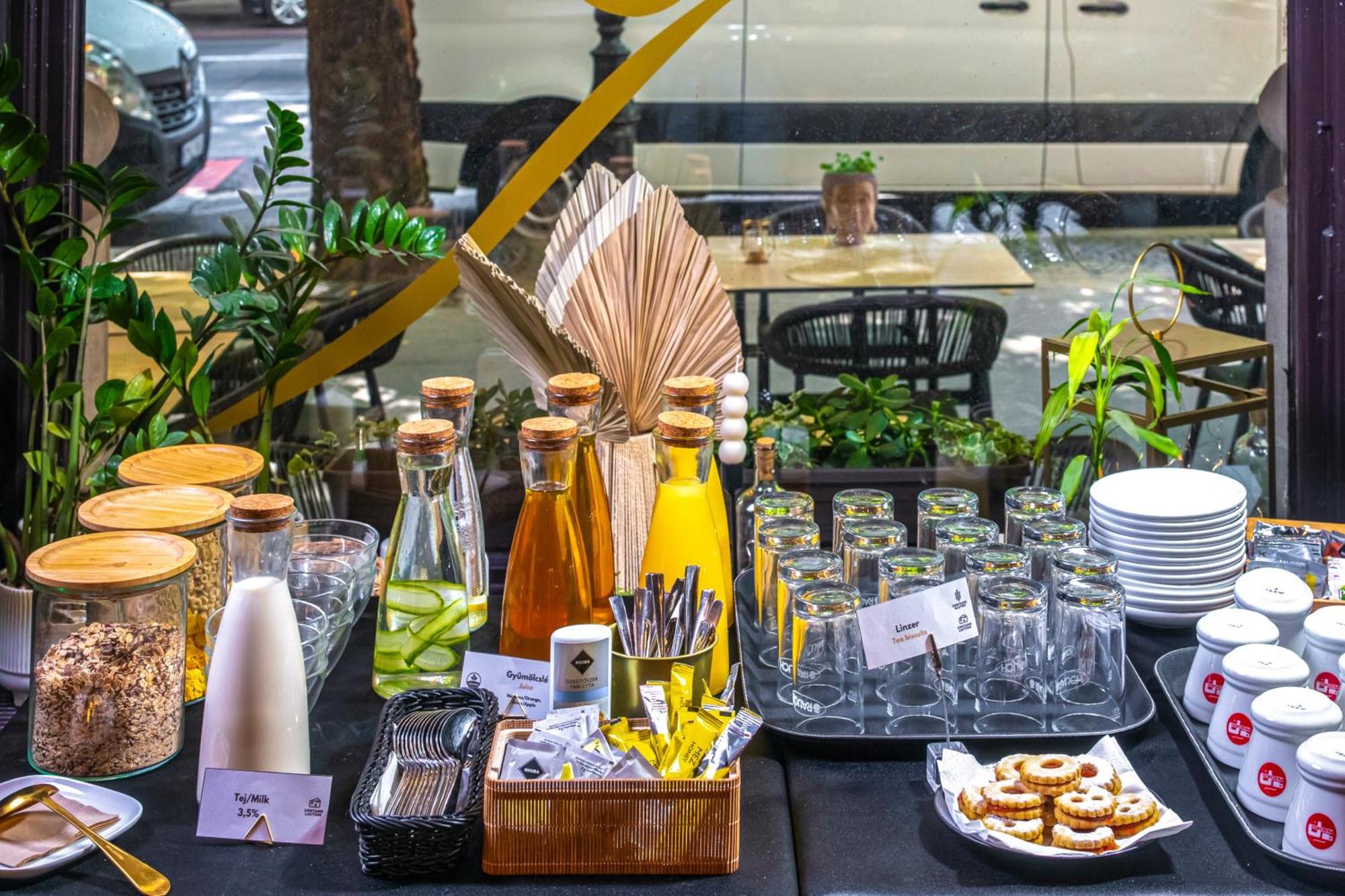 Andrassy Thai Hotel Budapest Ngoại thất bức ảnh