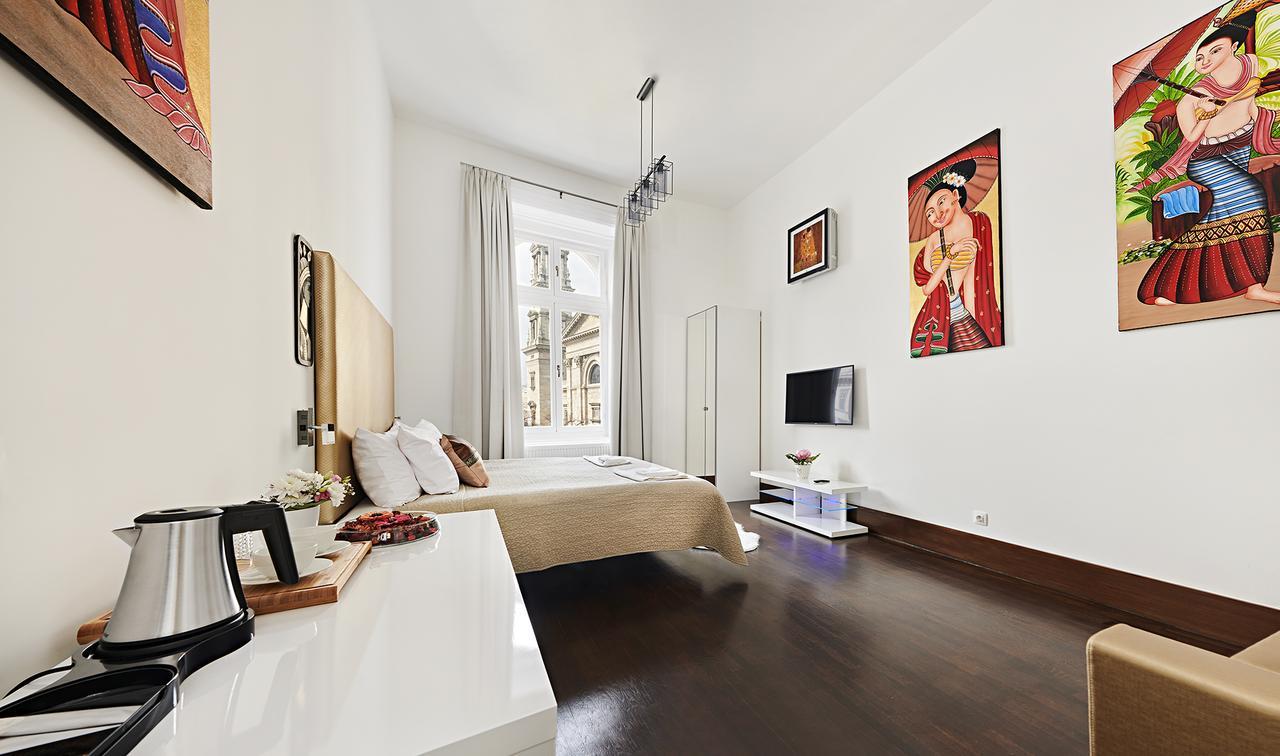 Andrassy Thai Hotel Budapest Ngoại thất bức ảnh