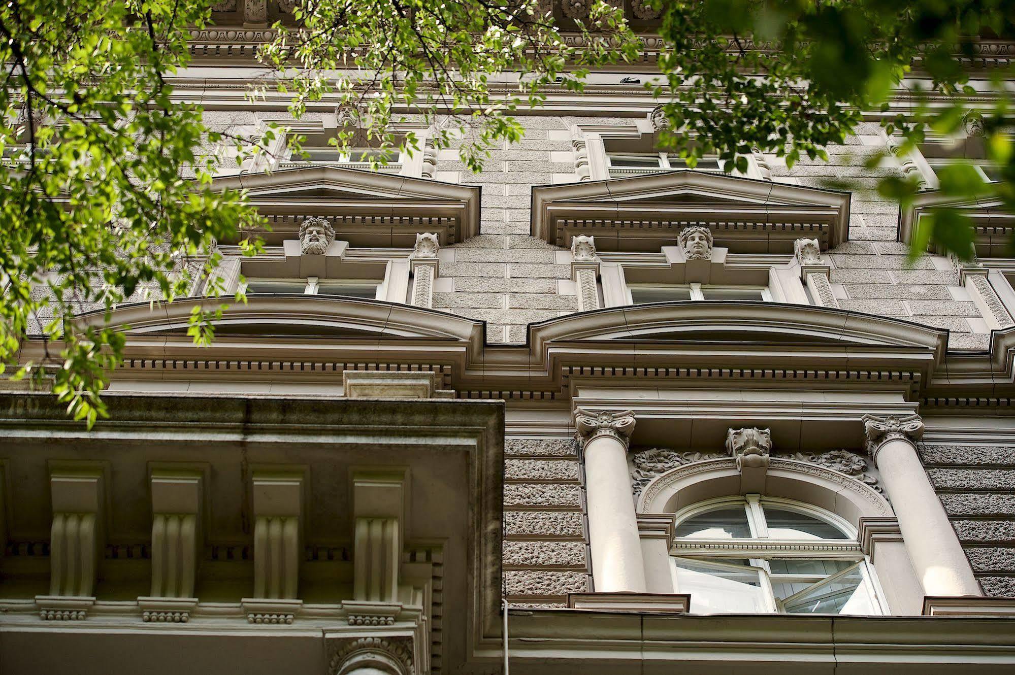 Andrassy Thai Hotel Budapest Ngoại thất bức ảnh